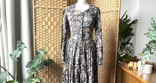 What to do if the floral midi dress is dead?   Spoiler alert: shop vintage (duh!)