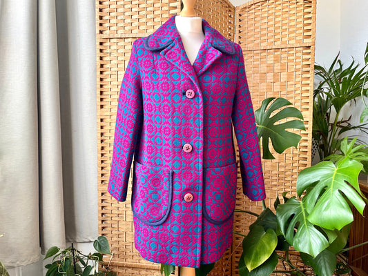 1960s Welsh tapestry coat XS // Exceptional teal & pink 100% wool button up coat, wonderful quality, petite fit size XS S 6 8 10