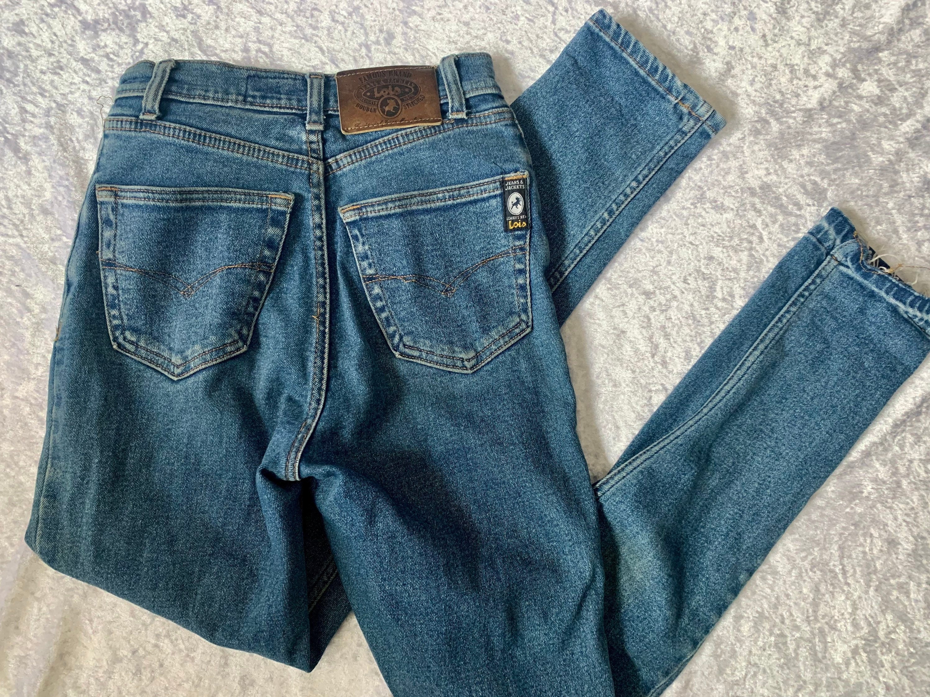 Size 8 store jeans in waist